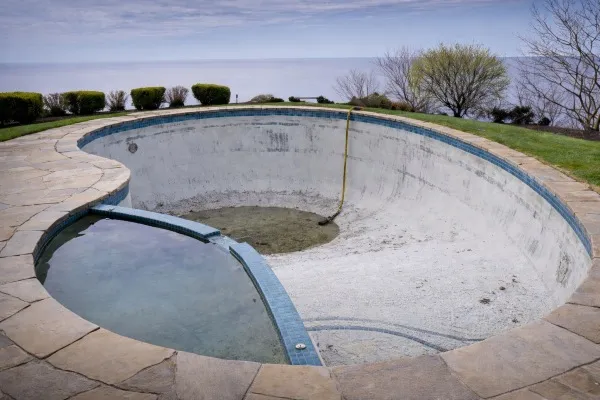 Old pool before renovation